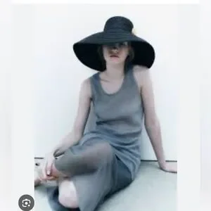 Zara | Accessories | Zara Contrast Floral Hat | Poshmark display picture 2